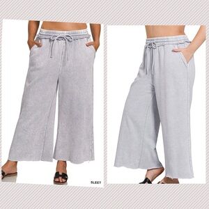 Zenana NEW w/o Tags PLUS ACID WASH FLEECE SWEATPANTS WITH POCKETS
